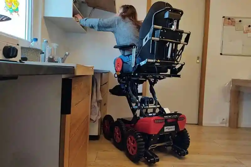 Magix II, fauteuil roulant électrique 6 roues motrices tout-chemin à essayer – NEW LIVE
